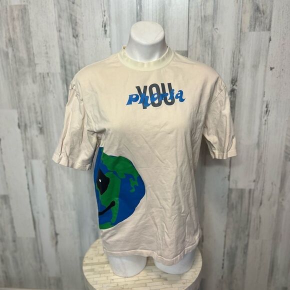 Woman’s graphic tee - Picture 1 of 5